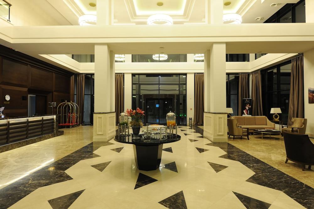 Borjomi Likani Hotel, Bordjomi Extérieur photo